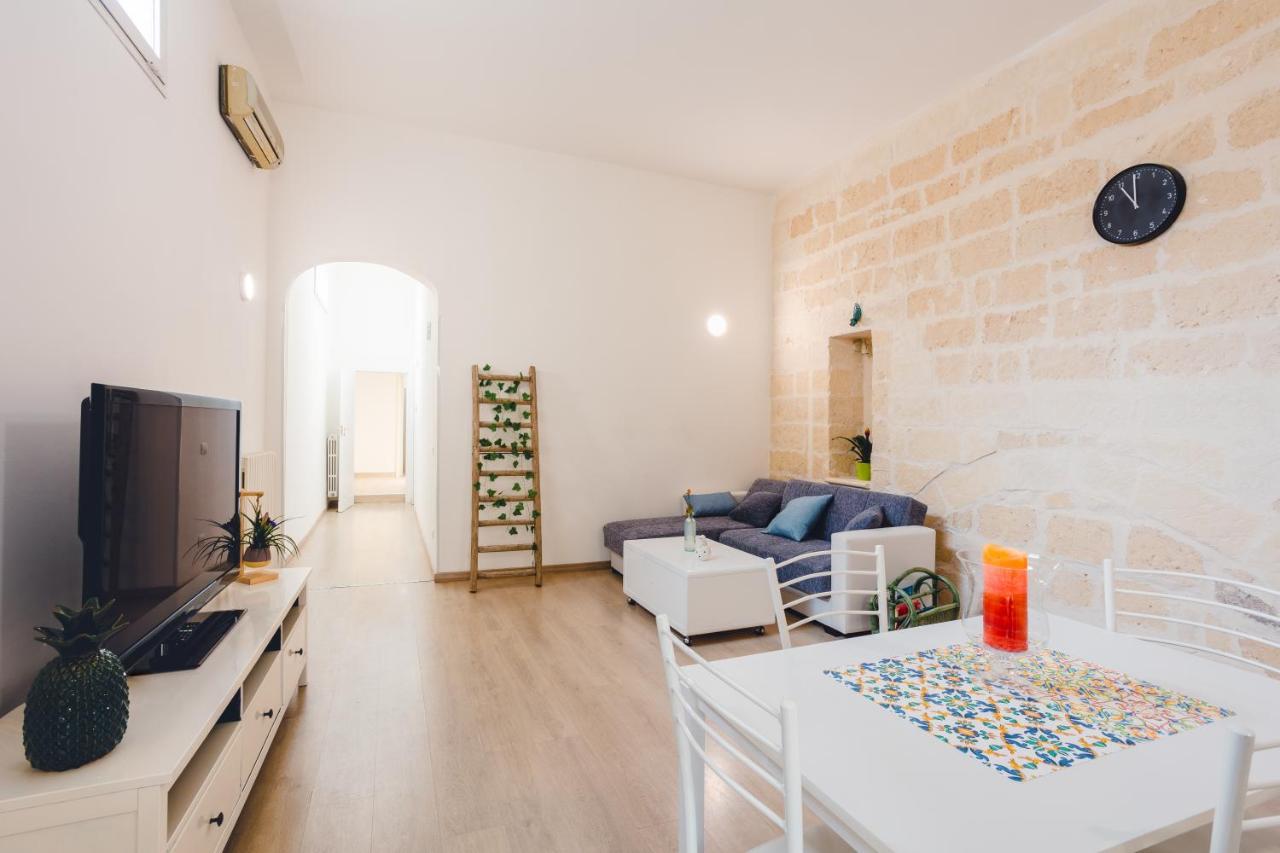 Convivo Apartment Palazzo Galateo Lecce Esterno foto