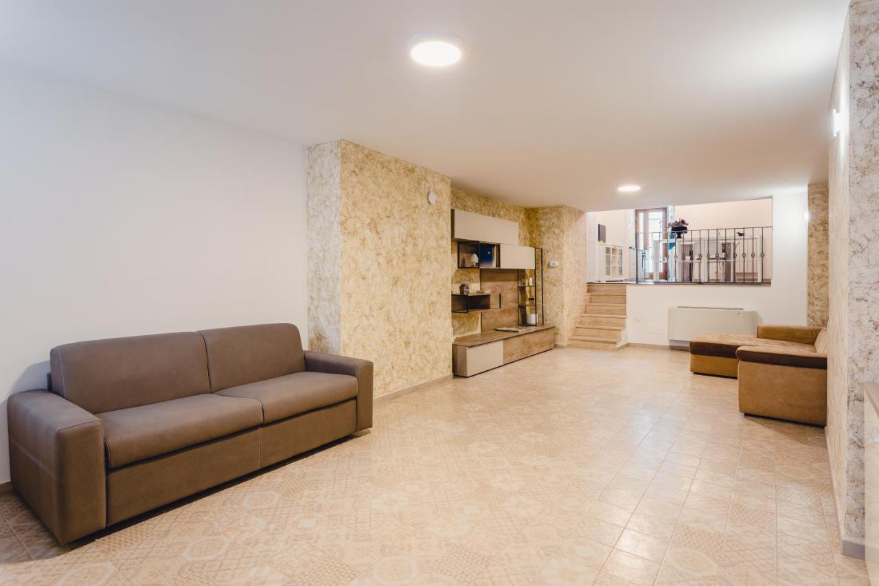 Convivo Apartment Palazzo Galateo Lecce Esterno foto