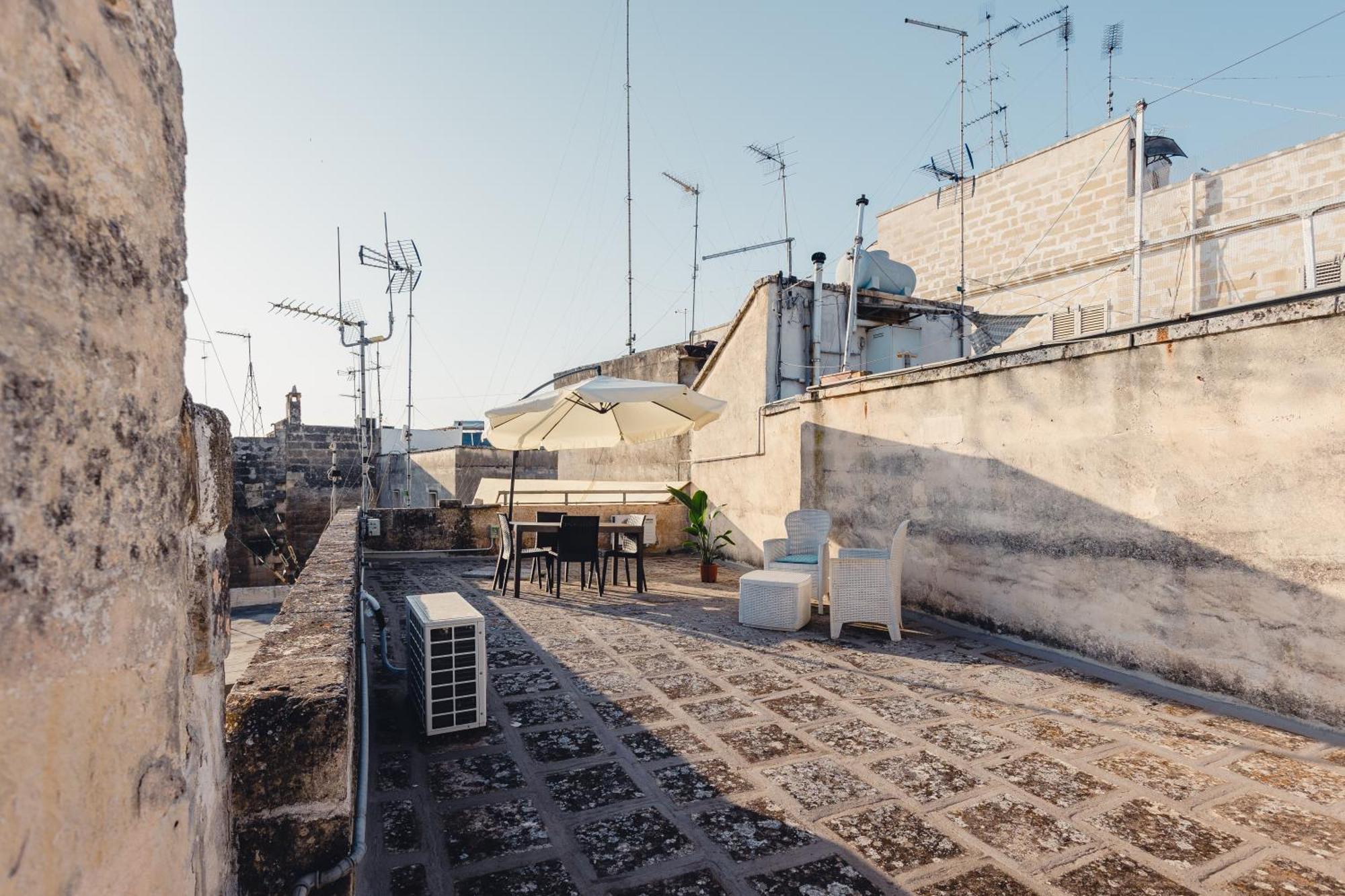 Convivo Apartment Palazzo Galateo - Private Rooftop Terrace Lecce Esterno foto